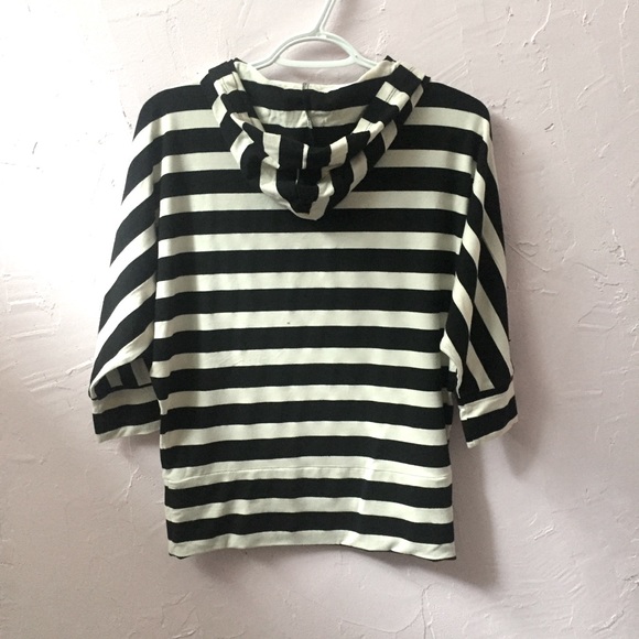 3/4 Sleeve Striped Lightweight Summer Tee Hoodie - Picture 5 of 5